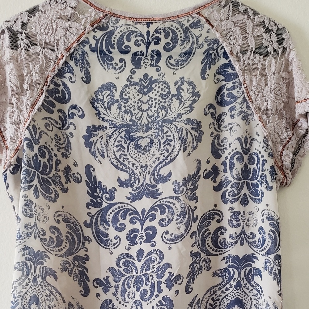 Lace Top - Picture 4 of 7